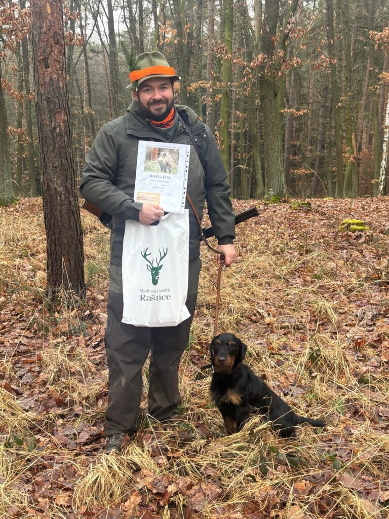 Úžasné, Axlík z Borovna, odebrán z nevhodných podmínek, aneb když se pracuje s teriérem tak, pro co byl vyšlechtěn,
